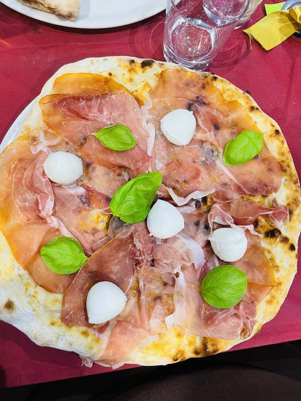 Pizza del Ristorante Paradise